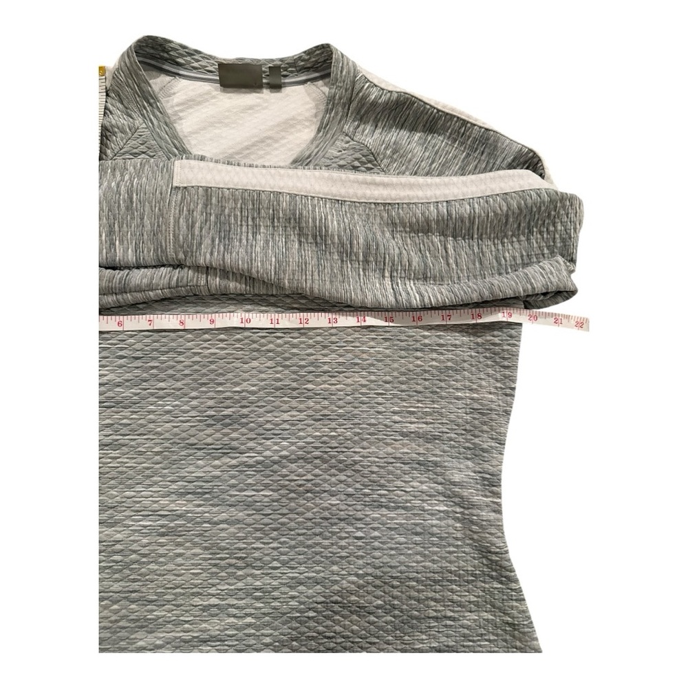 Athleta Women’s Snowscape Crew Gray and White Long Sleeve Top Size Lg - Picture 5 of 12